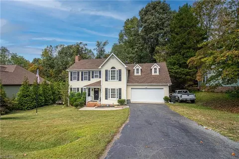 2120 Eagle Valley Ct, Kernersville, NC 27284