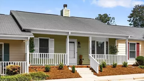 814 Guilford College Rd #210, Greensboro, NC 27409