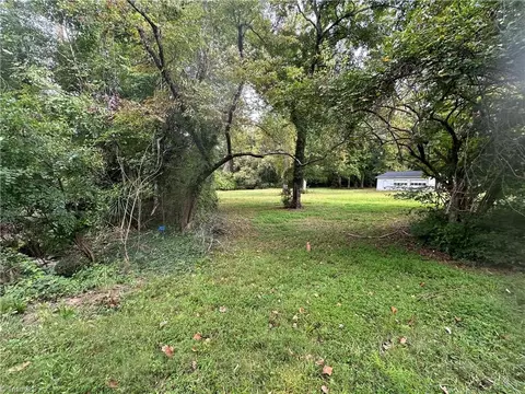 138 Hewes St, Winston Salem, NC 27103