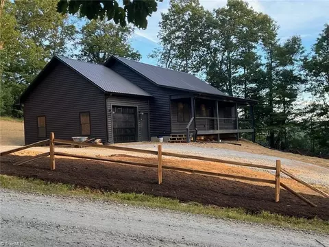64 Lonesome Oak Dr, Ennice, NC 28623