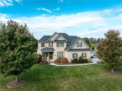 153 Caudle Meadows Dr, Advance, NC 27006 photo 9
