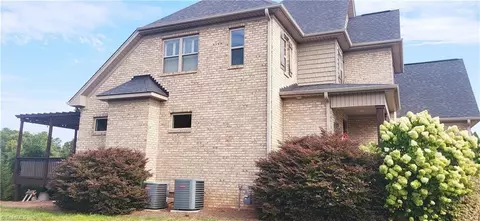 153 Caudle Meadows Dr, Advance, NC 27006 photo 3