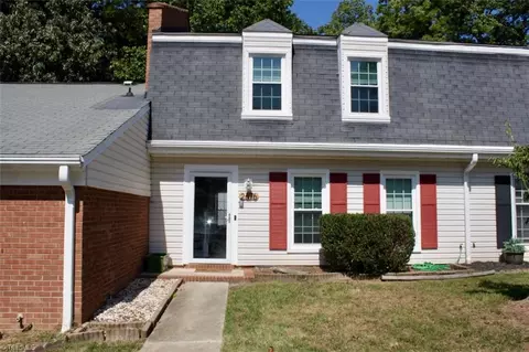 2676 Saint Johns Pl, Winston Salem, NC 27106