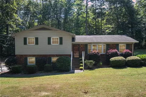 418 Westminster Dr, Asheboro, NC 27203
