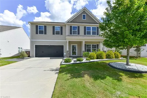 5716 Oakgate Dr, Greensboro, NC 27405