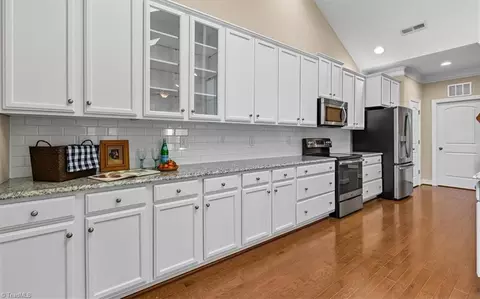 720 Carneros Cir, High Point, NC 27265 photo 13