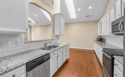 720 Carneros Cir, High Point, NC 27265 photo 15