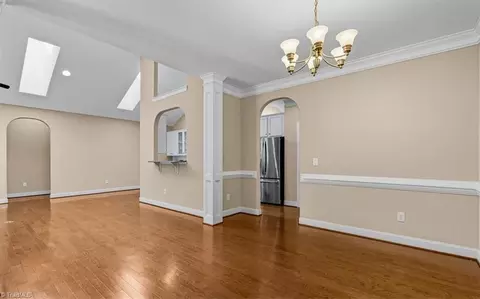 720 Carneros Cir, High Point, NC 27265 photo 4