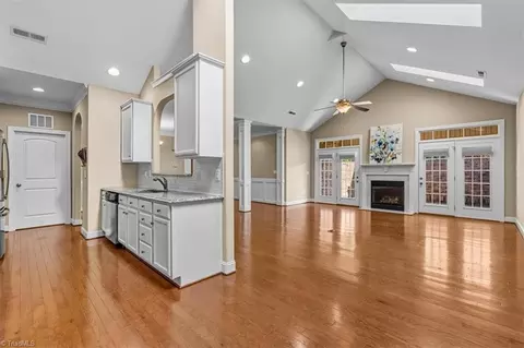 720 Carneros Cir, High Point, NC 27265 photo 12