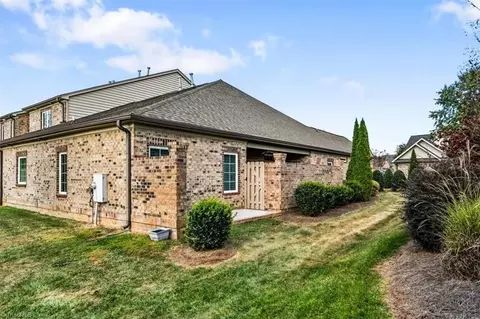 720 Carneros Cir, High Point, NC 27265 photo 33