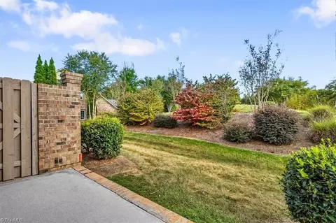 720 Carneros Cir, High Point, NC 27265 photo 32