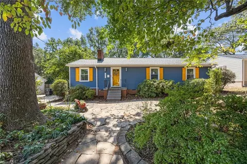 3815 Parkwood Dr, Greensboro, NC 27403