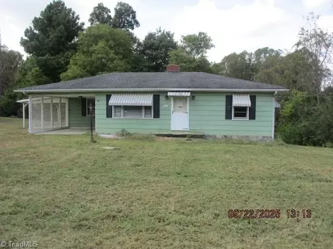 5150 Pine Hall Rd, Walnut Cove, NC 27052