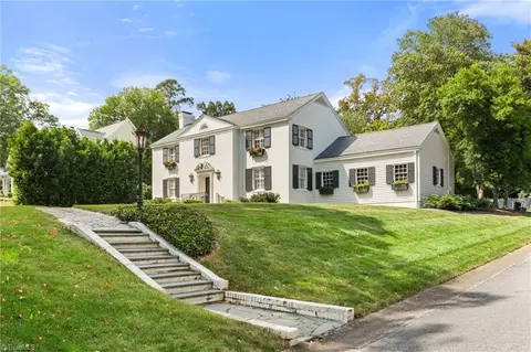 3500 Starmount Dr, Greensboro, NC 27403