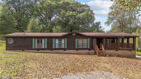 1701 Ramseur Julian Rd, Liberty, NC 27298