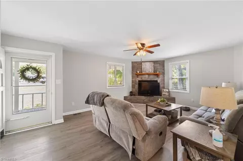 Living - 2919 Ingleside Dr, High Point, NC 27265 photo 2 of 3