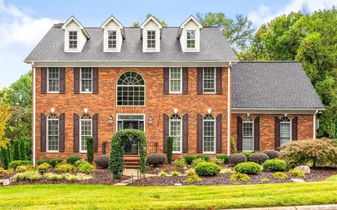 1828 Bearhollow Rd, Greensboro, NC 27410