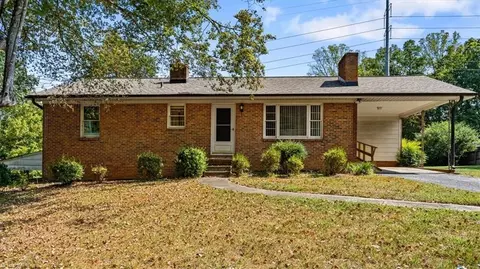 4004 Sherman Dr, Winston Salem, NC 27127