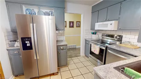 Entry Way - 147 Michael Dr, Dobson, NC 27017 photo 3 of 3