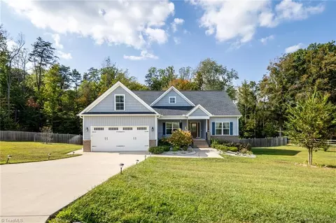 5604 Ashview Ct, Summerfield, NC 27358