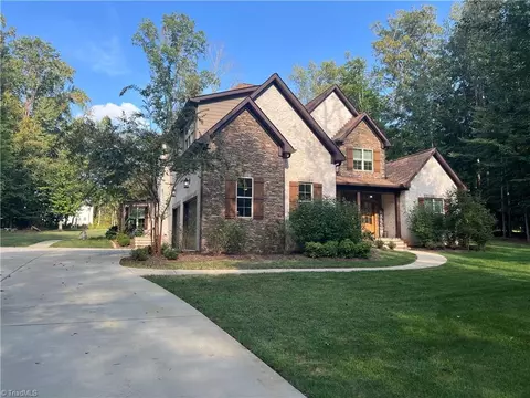 6405 Cape Wedgewood Cir, Browns Summit, NC 27214
