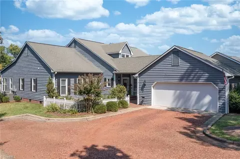 123 Saint George Pl, Advance, NC 27006