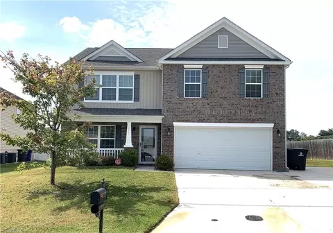 2720 Pine Cove Dr, Winston Salem, NC 27127
