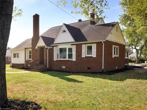 600 Fairfield Rd E, High Point, NC 27263