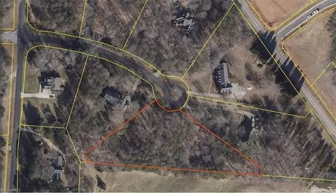 803 Birch Bark Ln, Greensboro, NC 27455