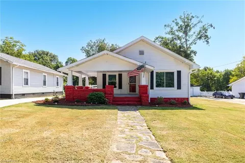 1103 Wentworth St, Reidsville, NC 27320