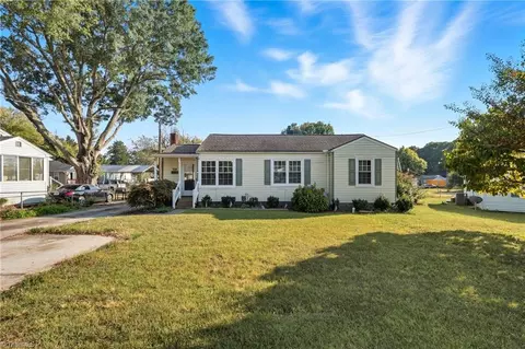 626 Clemson Cir, Winston Salem, NC 27107