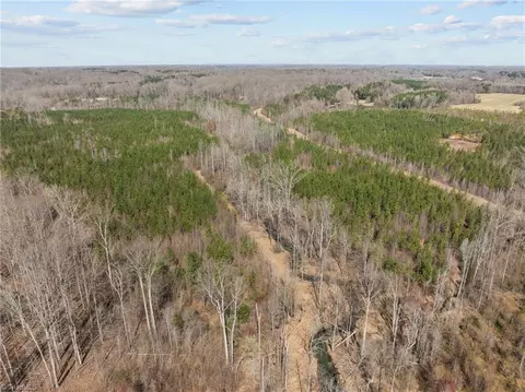 2636 Minden Rd, Pleasant Garden, NC 27313