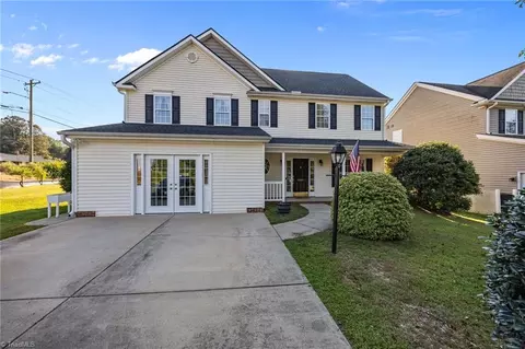 1811 Longmont Dr, Kernersville, NC 27284