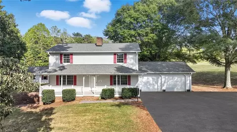 9080 Nc Highway 150, Clemmons, NC 27012