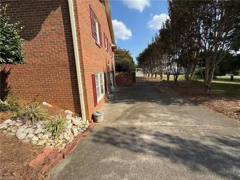Exterior - 112 Pilot View Dr, King, NC 27021 photo 19 of 28