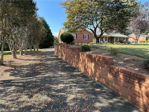 Exterior - 112 Pilot View Dr, King, NC 27021 photo 24 of 28