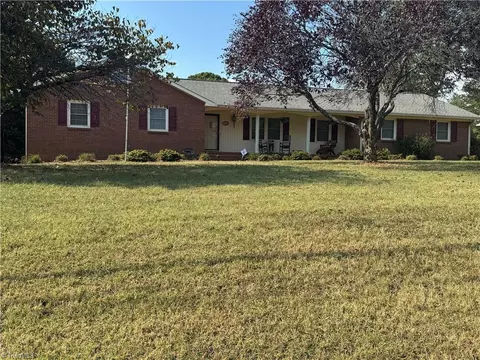 Exterior - 112 Pilot View Dr, King, NC 27021 photo 25 of 28