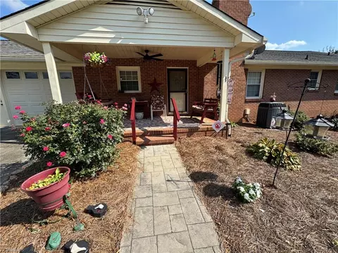 Exterior - 112 Pilot View Dr, King, NC 27021 photo 10 of 28