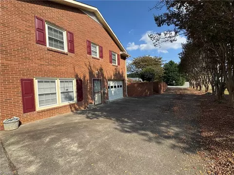 Exterior - 112 Pilot View Dr, King, NC 27021 photo 20 of 28