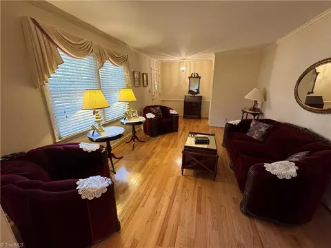 Living - 112 Pilot View Dr, King, NC 27021 photo 2 of 4