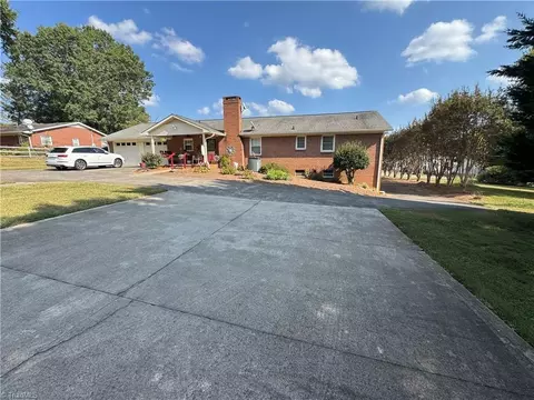 Exterior - 112 Pilot View Dr, King, NC 27021 photo 18 of 28