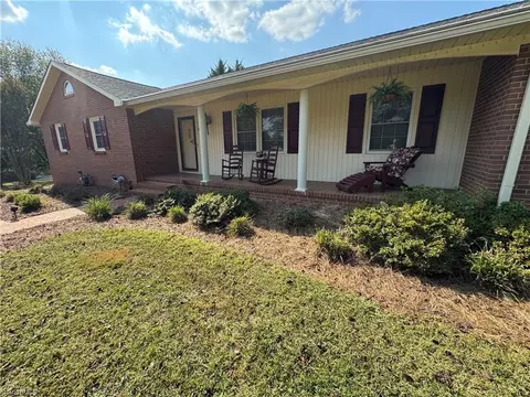 Exterior - 112 Pilot View Dr, King, NC 27021 photo 12 of 28