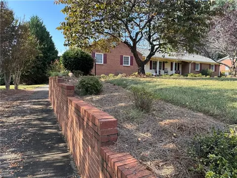 Exterior - 112 Pilot View Dr, King, NC 27021 photo 23 of 28