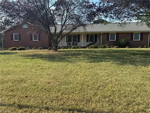 Exterior - 112 Pilot View Dr, King, NC 27021 photo 2 of 28