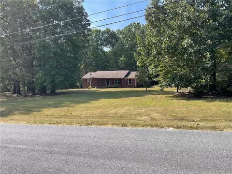 226 Tilden Nursery Rd, Lexington, NC 27295