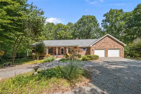 1243 Hunt Joyce Rd, Madison, NC 27025