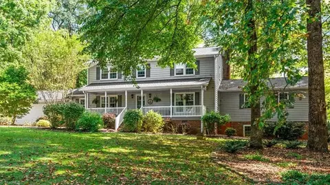 4804 Waldorf Dr, Greensboro, NC 27455
