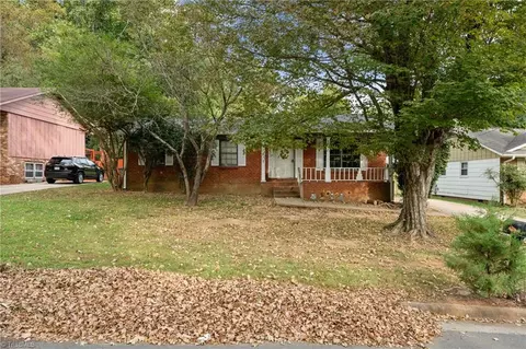 1617 Benbow St, Winston Salem, NC 27106