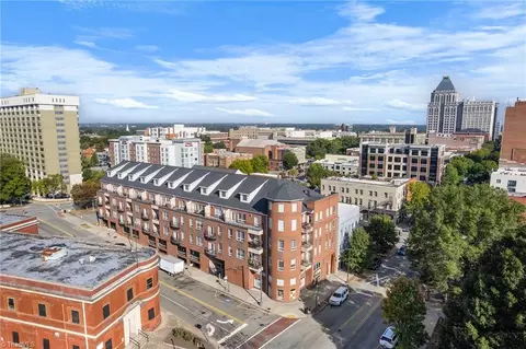 360 Elm St #204, Greensboro, NC 27401