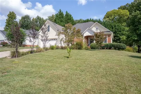 4605 Beagle Run Ln, Winston Salem, NC 27106